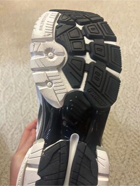 Track runner shoes